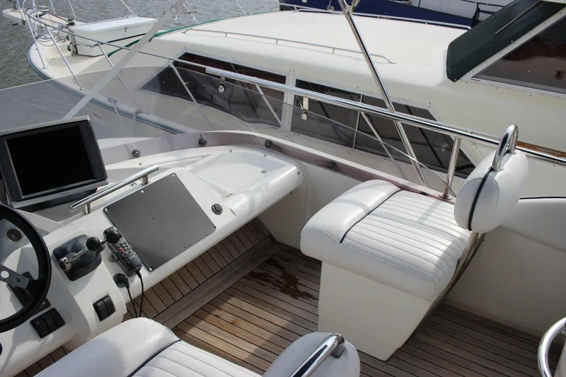 Slide: The Image of Fairline Phantom 2006 - 116