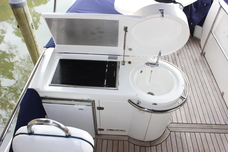 Slide: The Image of Fairline Phantom 2006 - 121