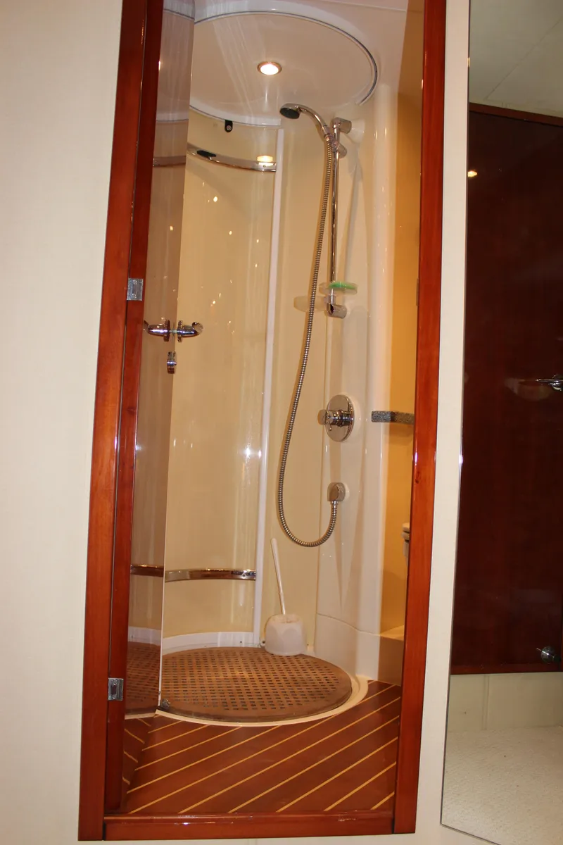 Slide: The Image of Fairline Phantom 2006 - 63