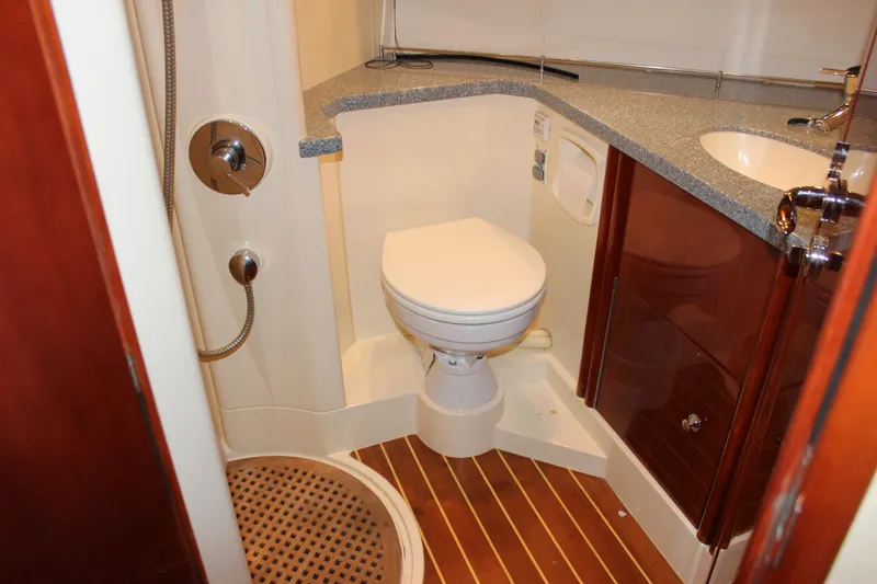 Slide: The Image of Fairline Phantom 2006 - 68