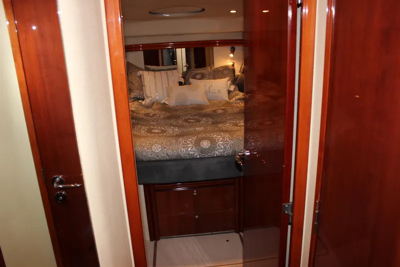 Slide: The Image of Fairline Phantom 2006 - 70