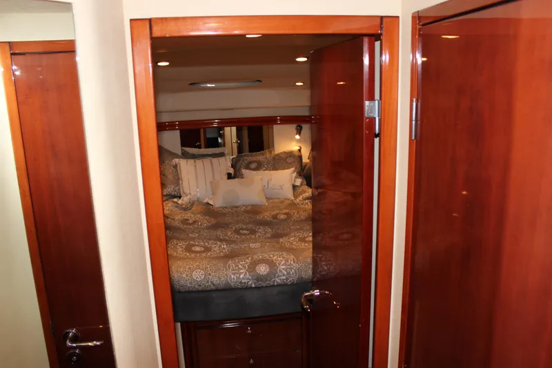 Slide: The Image of Fairline Phantom 2006 - 72