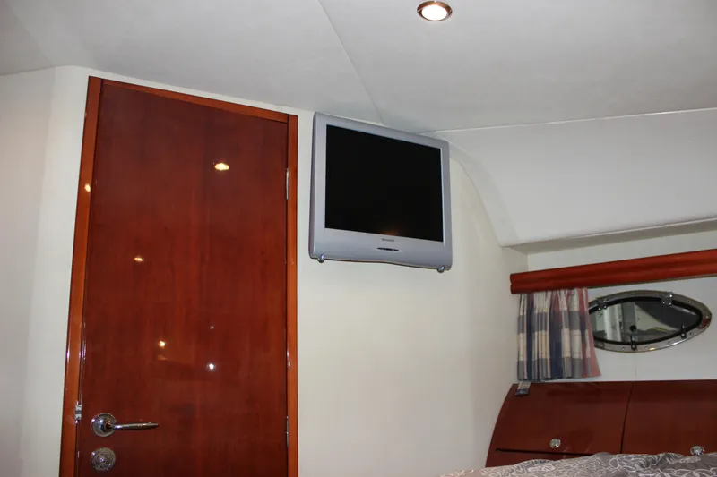 Slide: The Image of Fairline Phantom 2006 - 80