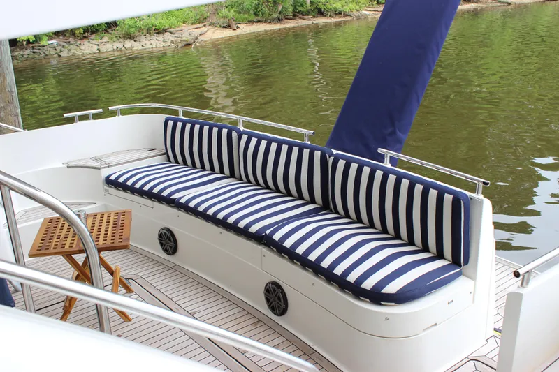 Slide: The Image of Fairline Phantom 2006 - 98