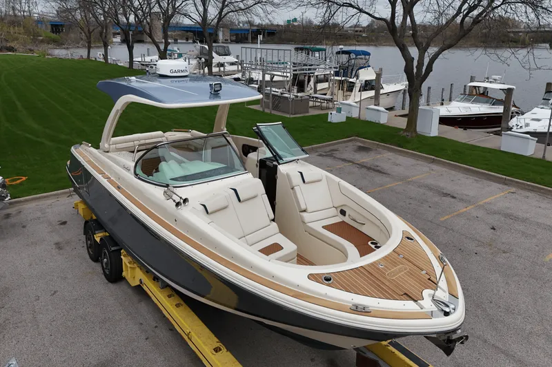 Slide: The Image of Chris-Craft 35 LAUNCH GT 2021 - 15