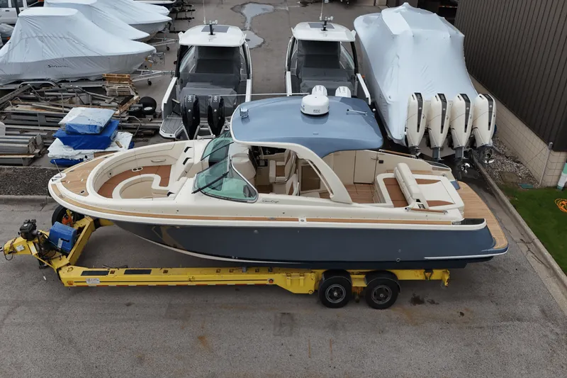 Slide: The Image of Chris-Craft 35 LAUNCH GT 2021 - 2