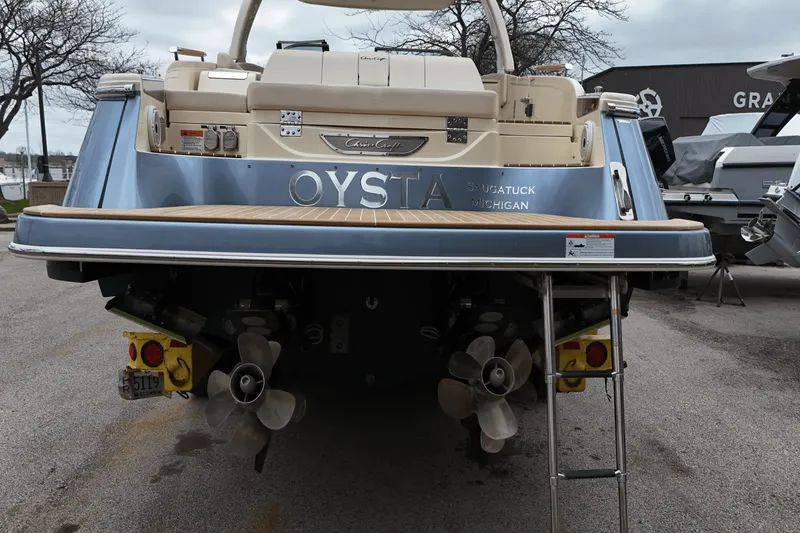 Slide: The Image of Chris-Craft 35 LAUNCH GT 2021 - 21