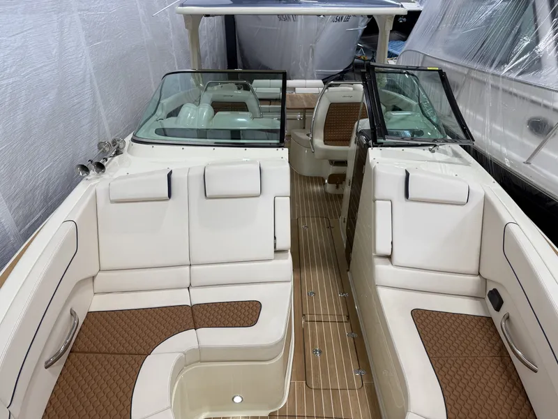 Slide: The Image of Chris-Craft 35 LAUNCH GT 2021 - 24