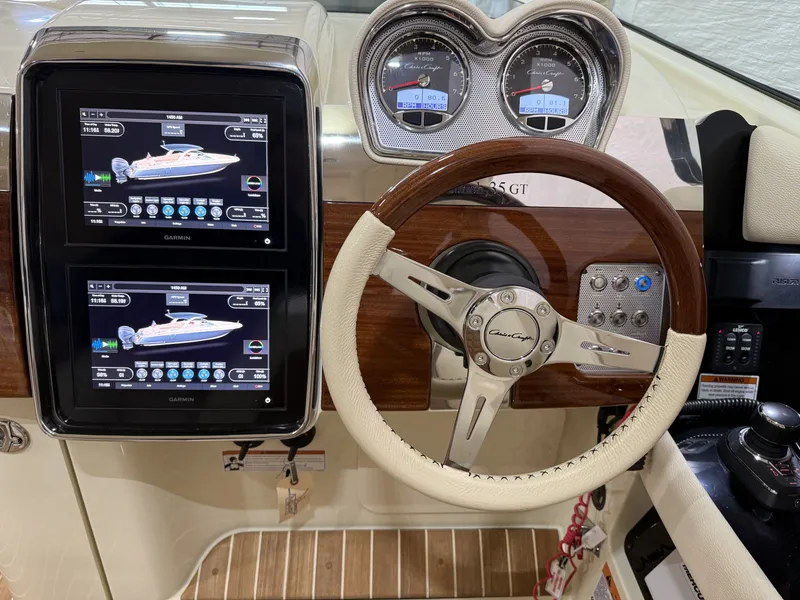 Slide: The Image of Chris-Craft 35 LAUNCH GT 2021 - 29