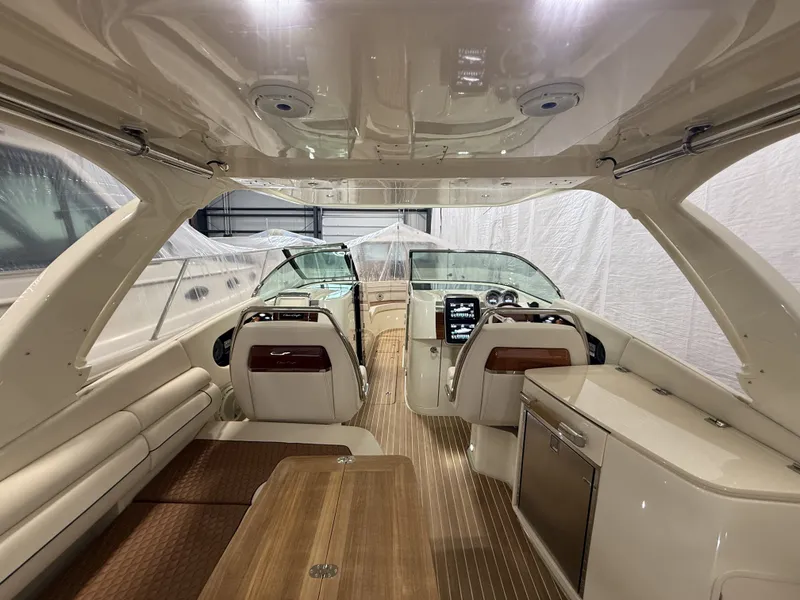 Slide: The Image of Chris-Craft 35 LAUNCH GT 2021 - 36