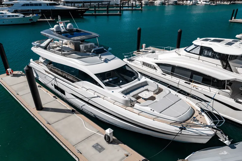 Slide: The Image of Azimut 78 FLY 2023 - 1