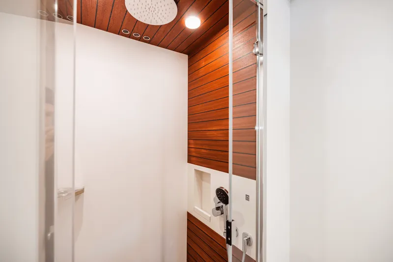 Slide: The Image of Azimut 78 FLY 2023 - 108