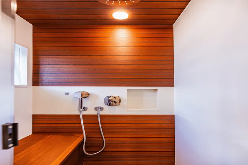 Slide: The Image of Azimut 78 FLY 2023 - 110