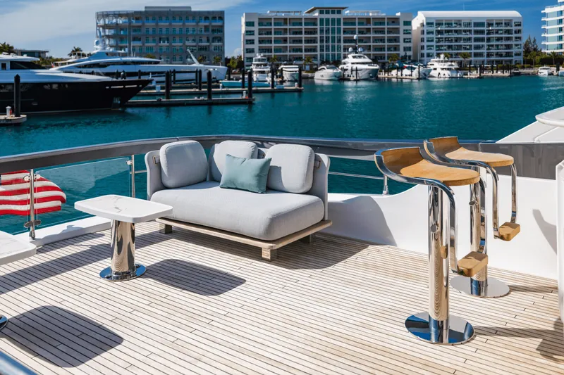 Slide: The Image of Azimut 78 FLY 2023 - 22