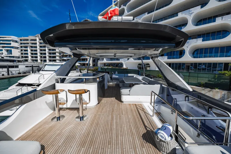 Slide: The Image of Azimut 78 FLY 2023 - 23