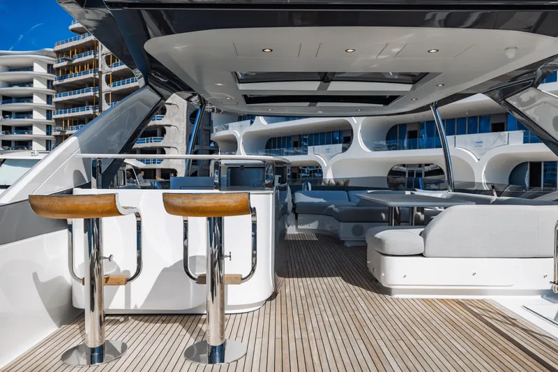 Slide: The Image of Azimut 78 FLY 2023 - 26