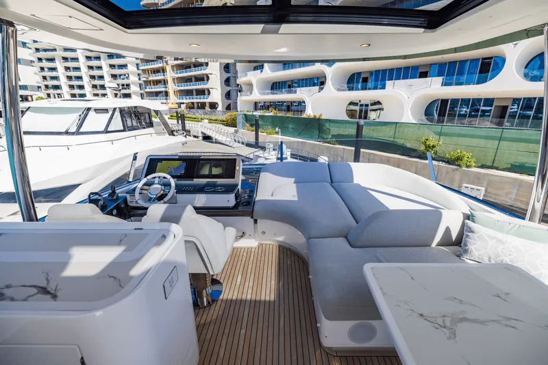 Slide: The Image of Azimut 78 FLY 2023 - 29