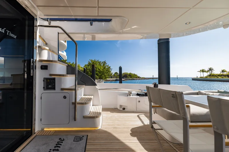 Slide: The Image of Azimut 78 FLY 2023 - 40