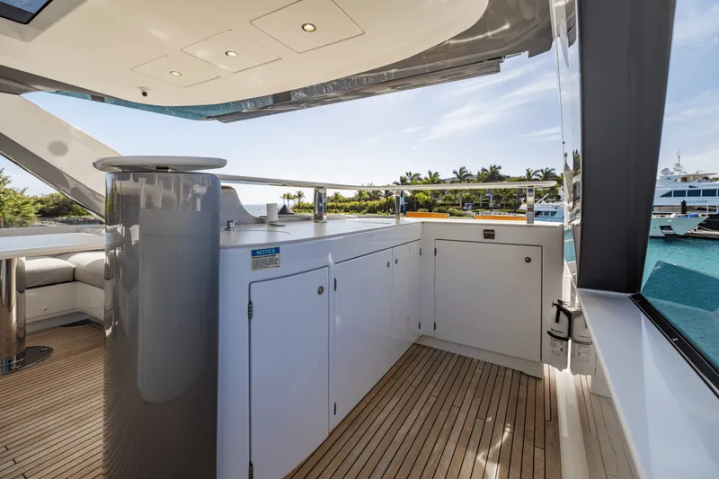 Slide: The Image of Azimut 78 FLY 2023 - 45