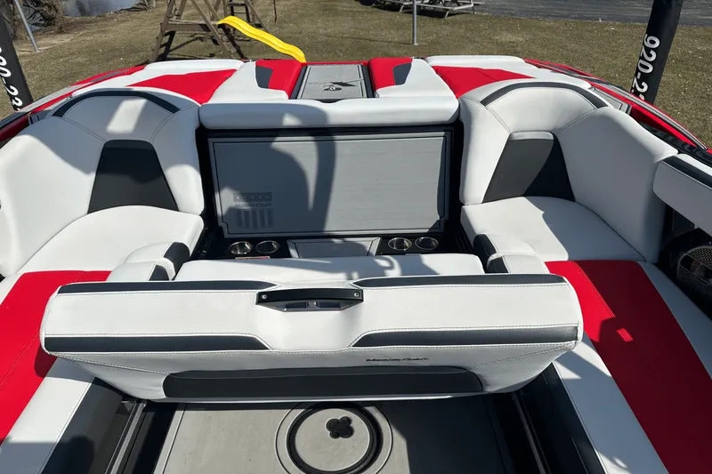 Slide: The Image of Mastercraft XSTAR 2021 - 14