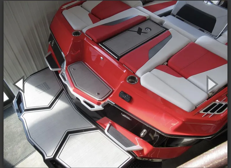 Slide: The Image of Mastercraft XSTAR 2021 - 32