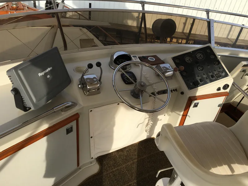 Slide: The Image of Chris-Craft 66 Constellation 1984 - 108