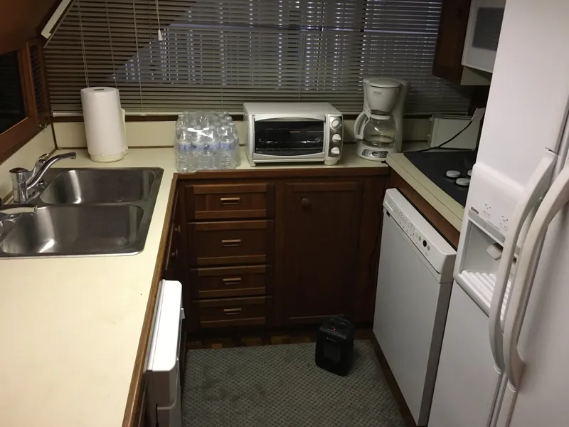 Slide: The Image of Chris-Craft 66 Constellation 1984 - 60