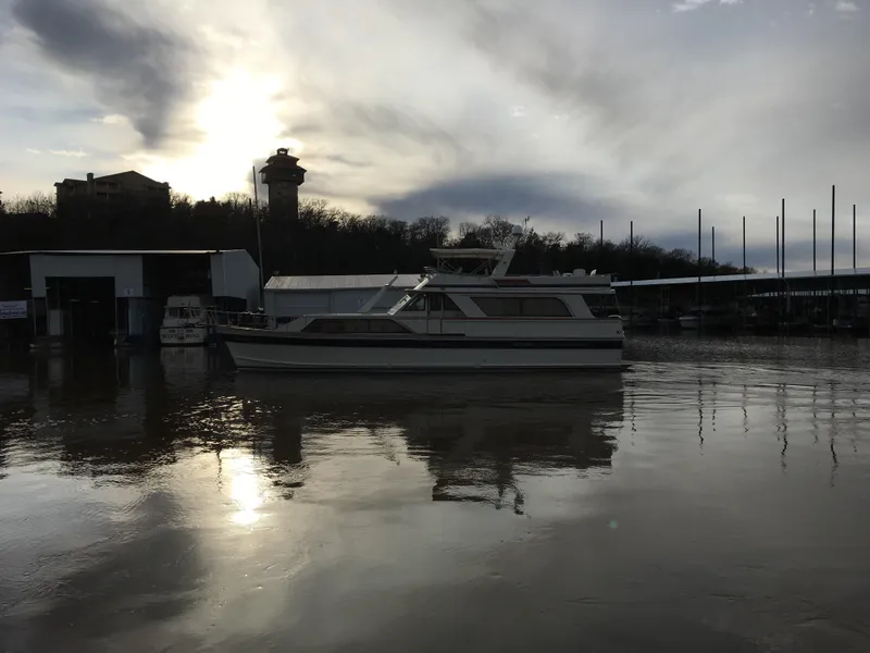 Slide: The Image of Chris-Craft 66 Constellation 1984 - 67