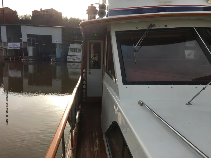 Slide: The Image of Chris-Craft 66 Constellation 1984 - 74