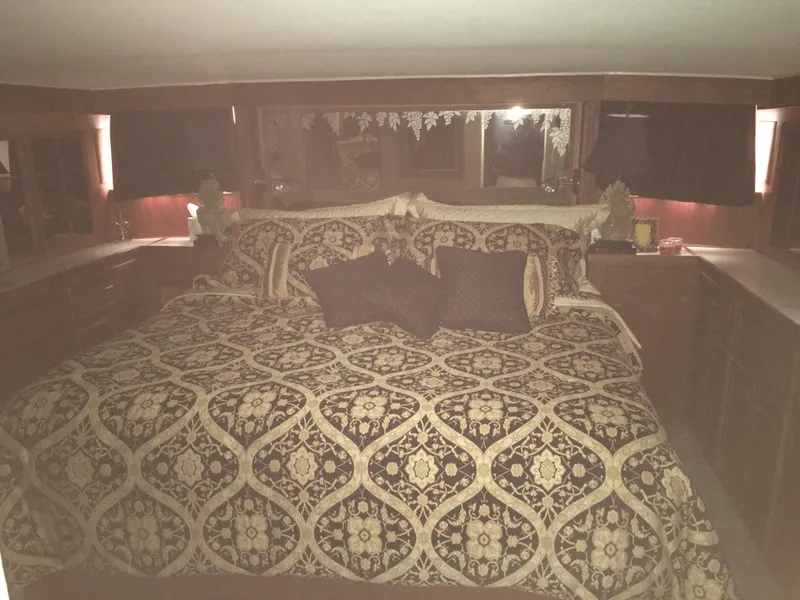 Slide: The Image of Chris-Craft 66 Constellation 1984 - 79