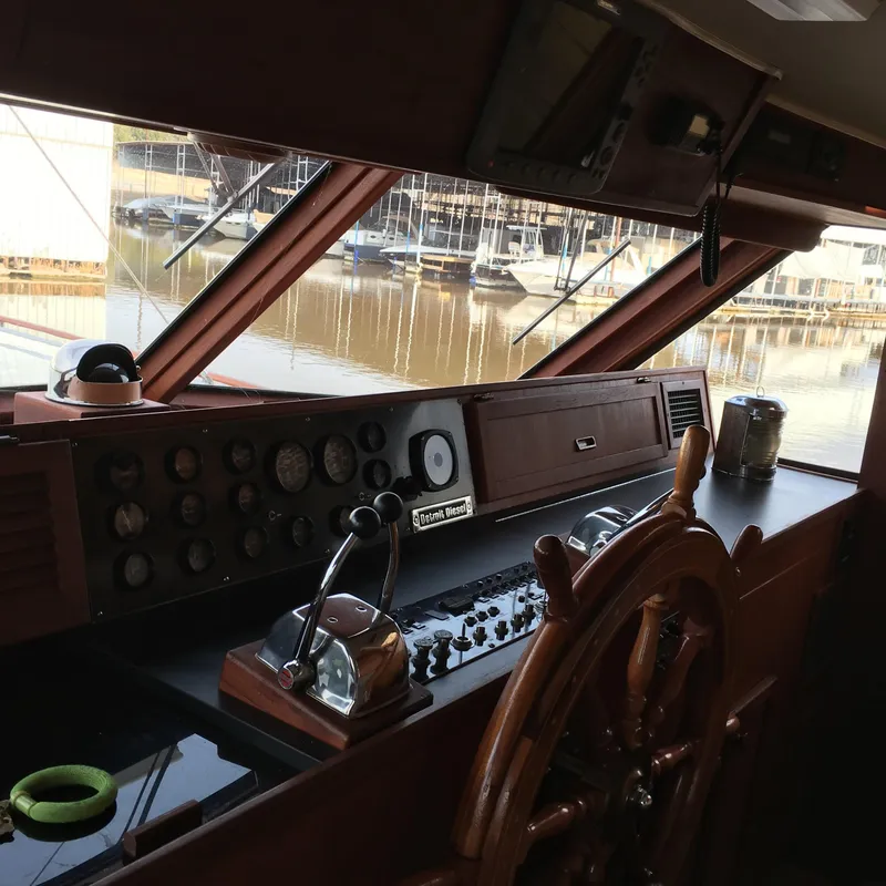 Slide: The Image of Chris-Craft 66 Constellation 1984 - 97