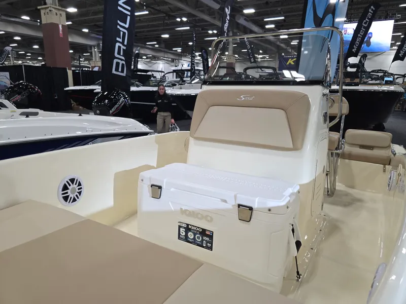 Slide: The Image of Scout 175 Sportfish 2025 - 27