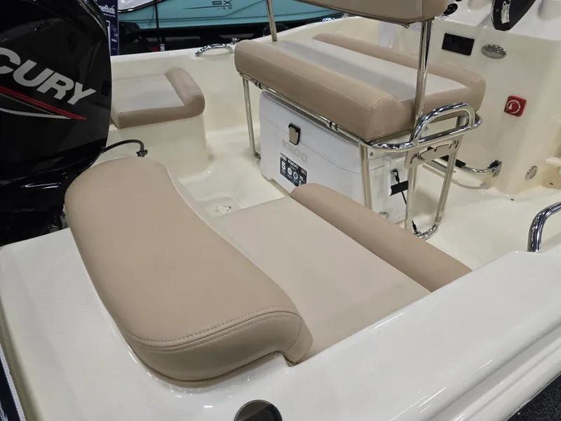 Slide: The Image of Scout 175 Sportfish 2025 - 35