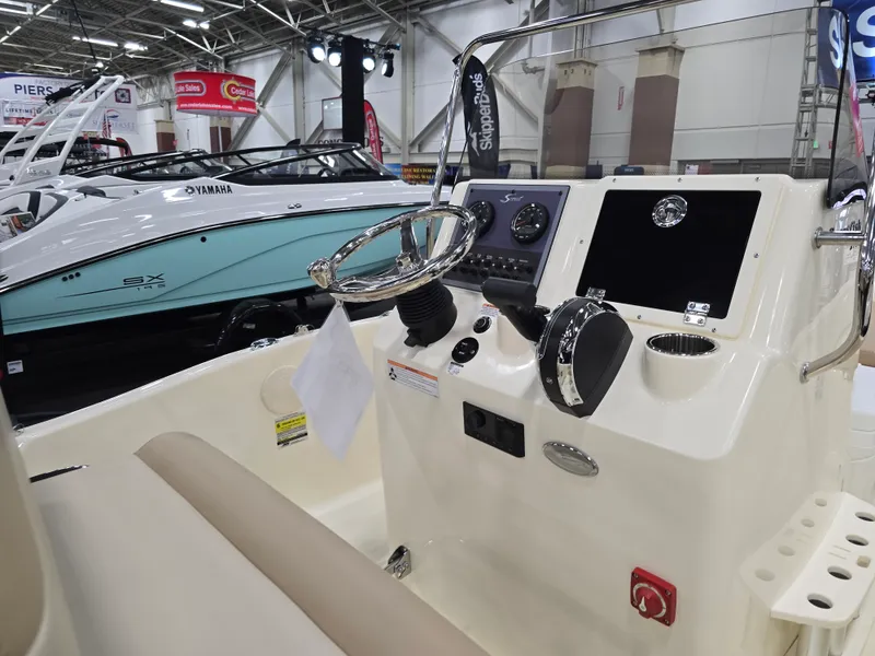 Slide: The Image of Scout 175 Sportfish 2025 - 37