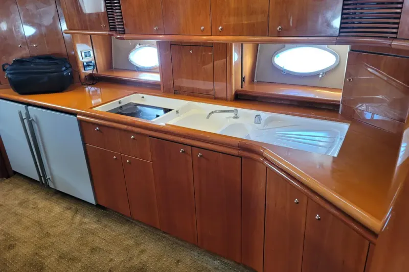 Slide: The Image of Sunseeker Predator 58 2000 - 24
