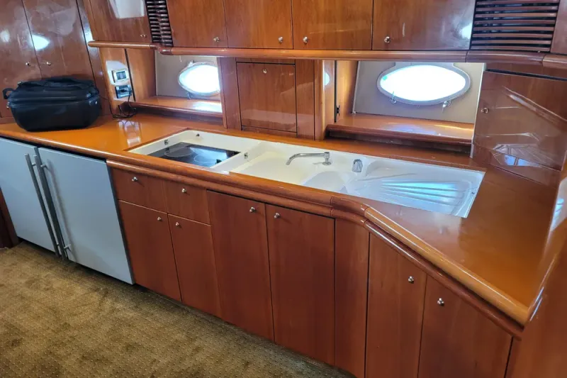 Slide: The Image of Sunseeker Predator 58 2000 - 24