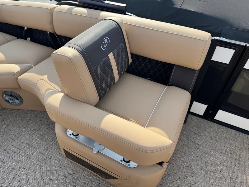 Slide: The Image of Barletta LUSSO23M 2025 - 21