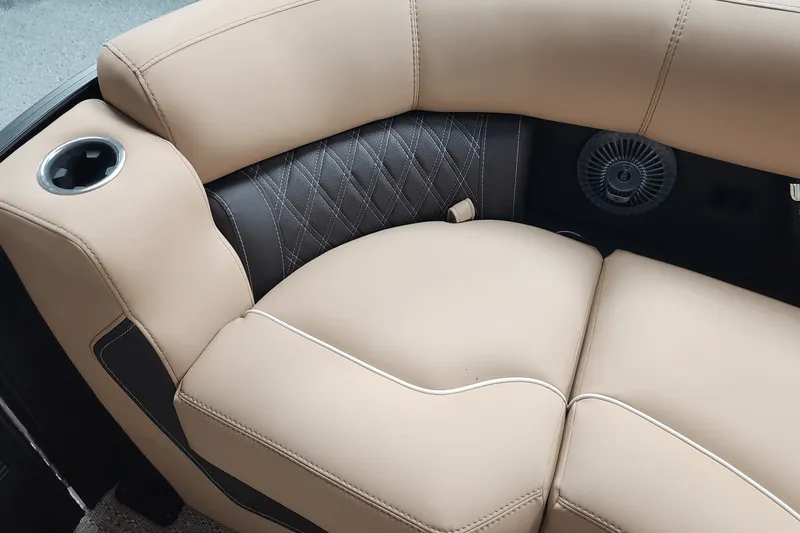 Slide: The Image of Barletta Lusso 2025 - 32