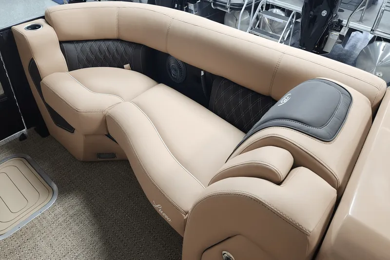 Slide: The Image of Barletta Lusso 2025 - 6