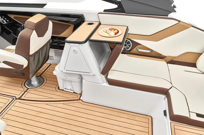 Slide: The Image of Yamaha 252S 2025 - 6