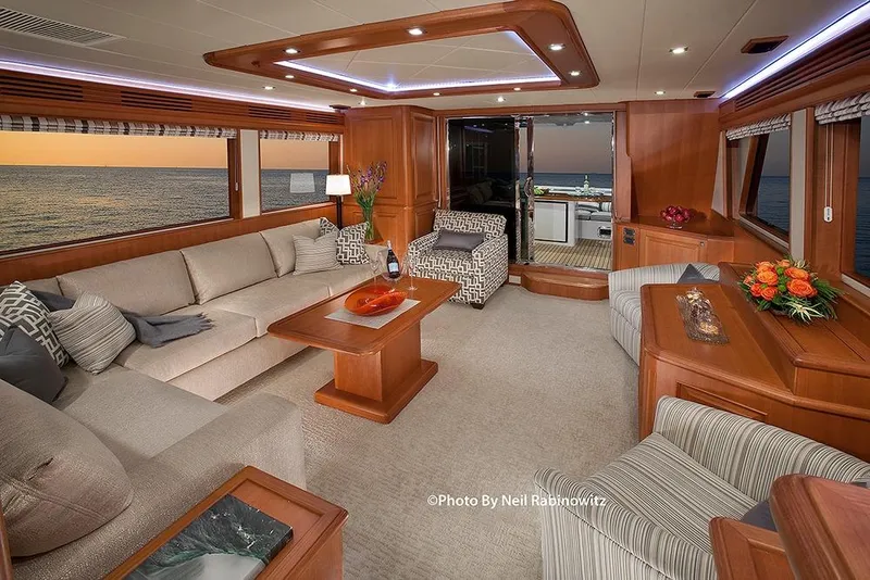 Slide: The Image of Sistership Salon - 10