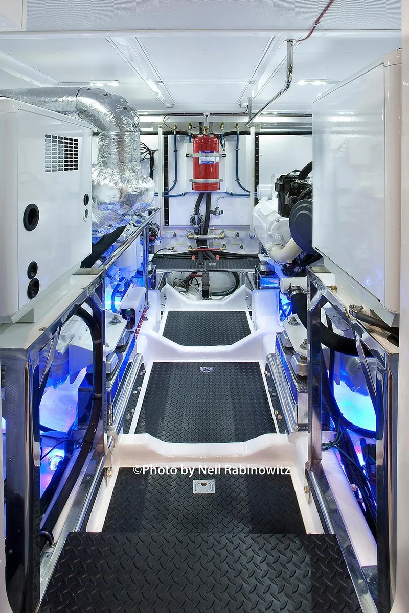 Slide: The Image of Sistership Engine Room - 21