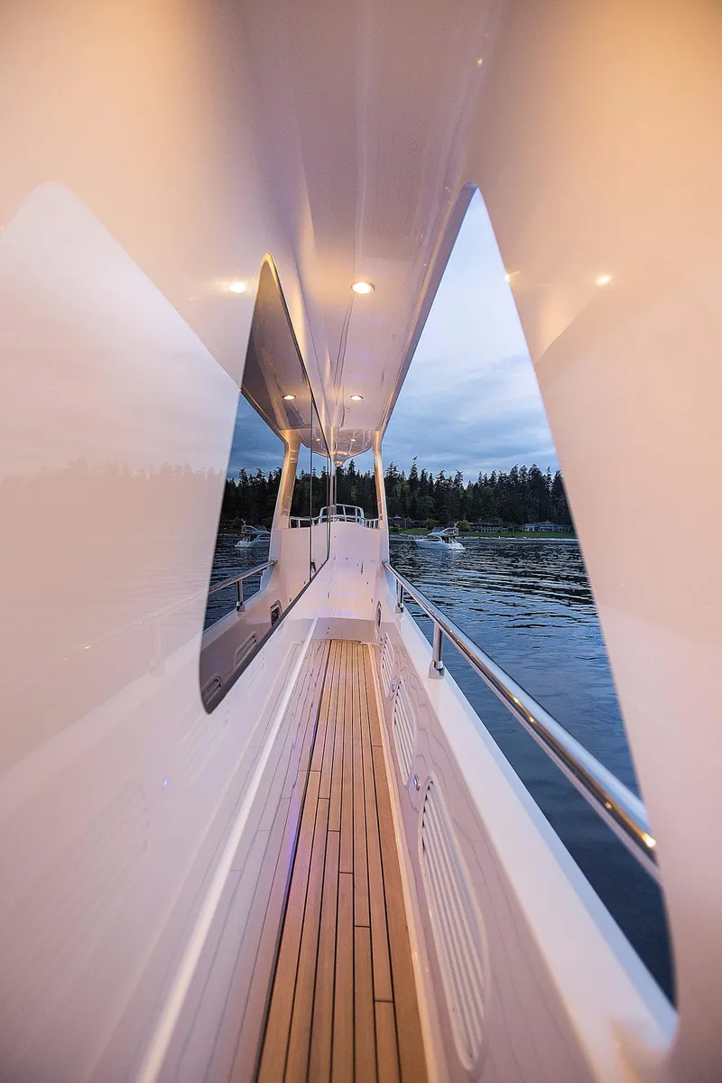 Slide: The Image of Sistership - 32