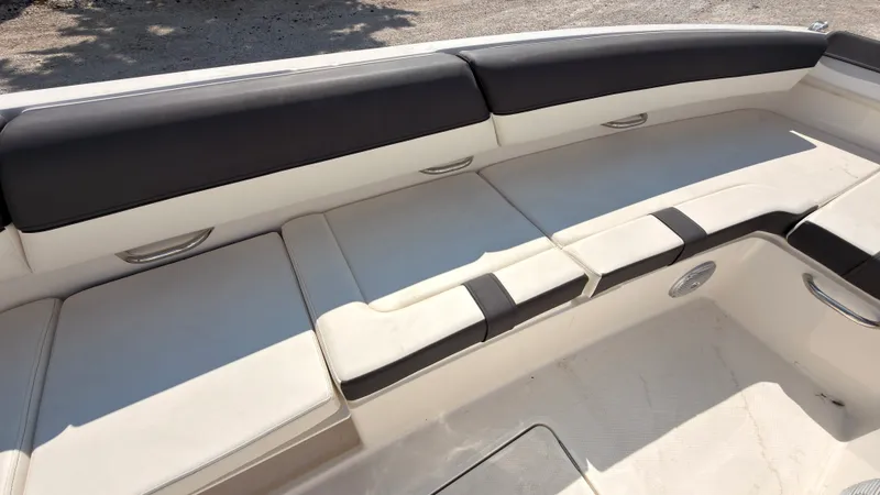 Slide: The Image of Bayliner D20I 2025 - 42