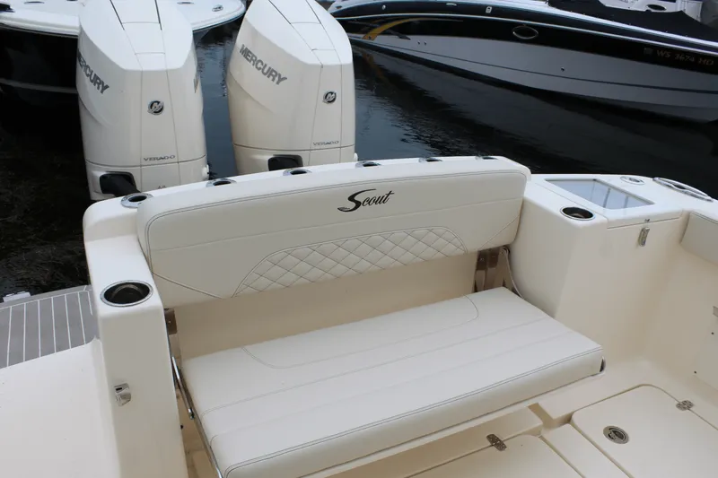 Slide: The Image of Scout 330 LXF 2025 - 2