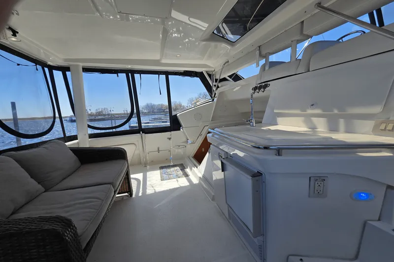 Slide: The Image of Silverton 392 MOTOR YACHT 2001 - 25