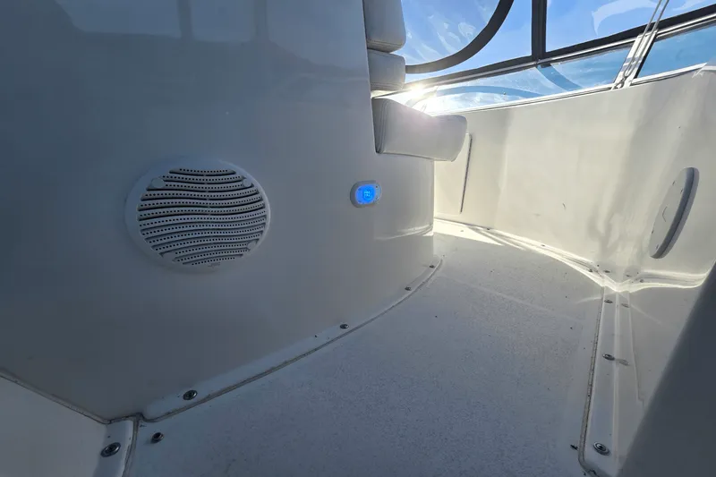 Slide: The Image of Silverton 392 MOTOR YACHT 2001 - 27