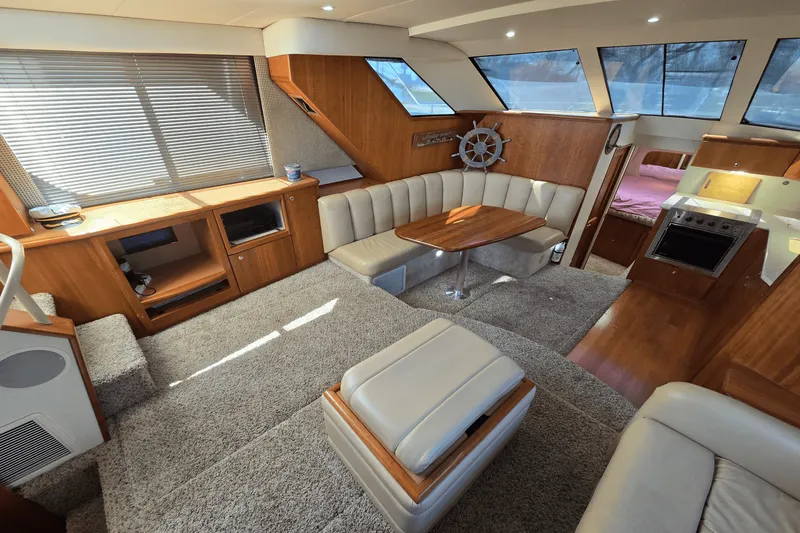 Slide: The Image of Silverton 392 MOTOR YACHT 2001 - 31