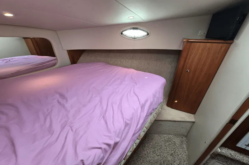 Slide: The Image of Silverton 392 MOTOR YACHT 2001 - 39
