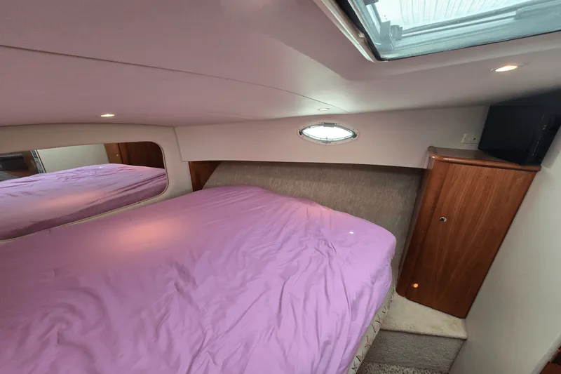 Slide: The Image of Silverton 392 MOTOR YACHT 2001 - 40